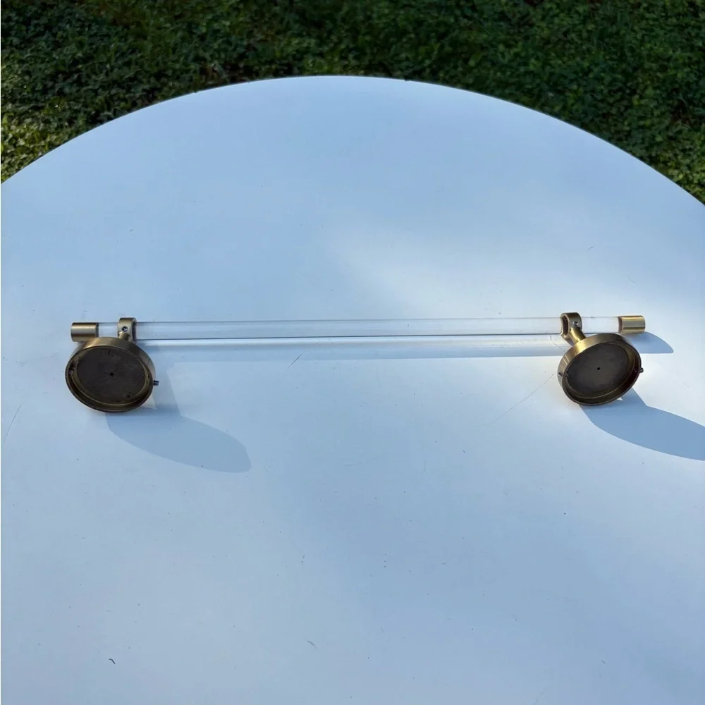 NWOT Anthropologie Mikayla Lucite Towel Bar